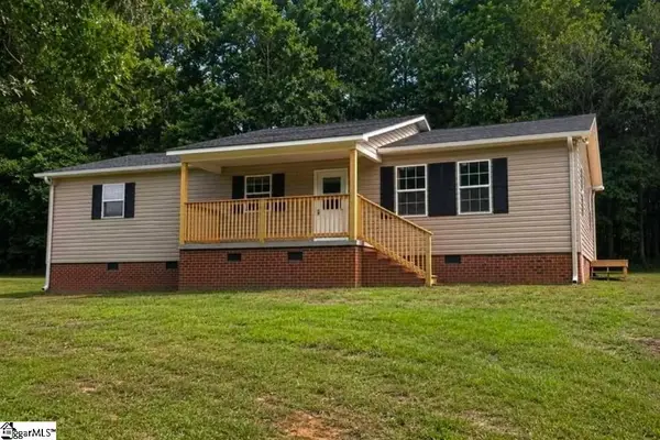 2673 Whitmire Highway, Kinards, SC 29355