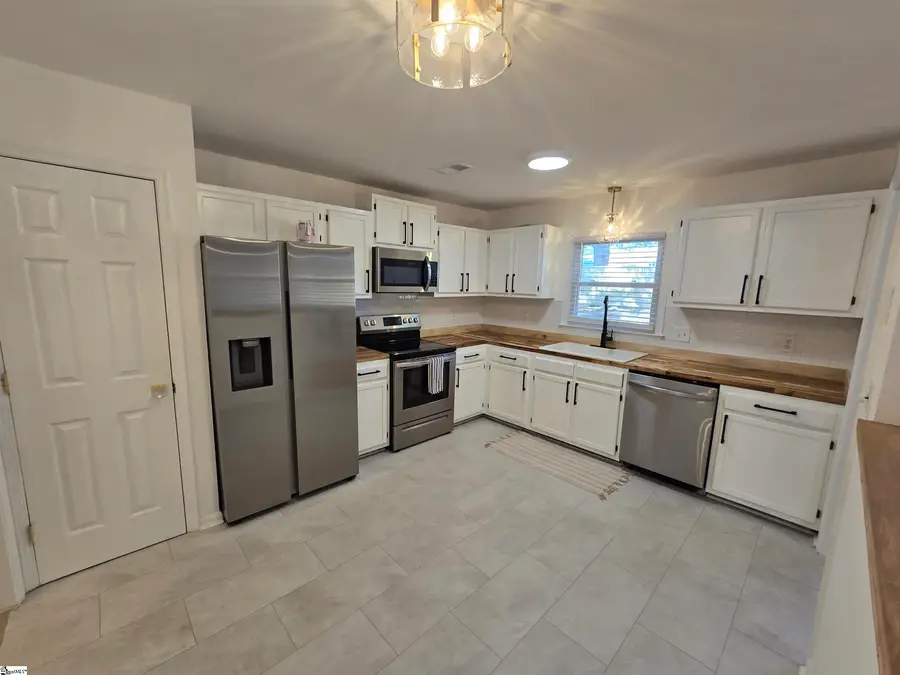 401 Belcross Drive, Simpsonville, SC 29681 - #3
