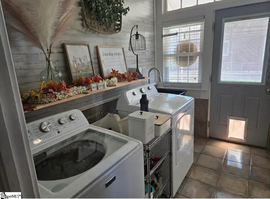 211 Duke Street, Ninety Six, SC 29666 - #2