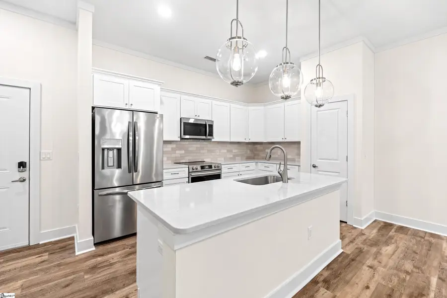 98 E Mcbee Avenue #Unit 101, Greenville, SC 29601 - #3