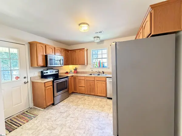 5 Cedar Brook Court, Greenville, SC 29611