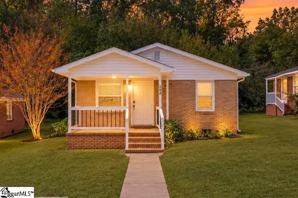 208 Victor Court, Greer, SC 29651