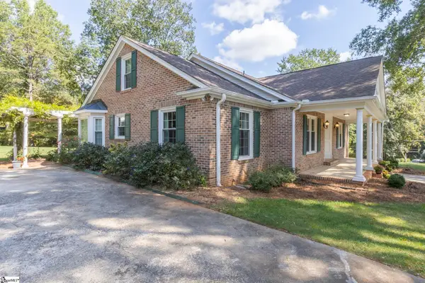 300 Heathwood Lane, Easley, SC 29640