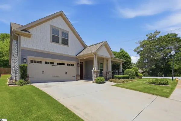 2 Ravencrest Court, Simpsonville, SC 29680-2347
