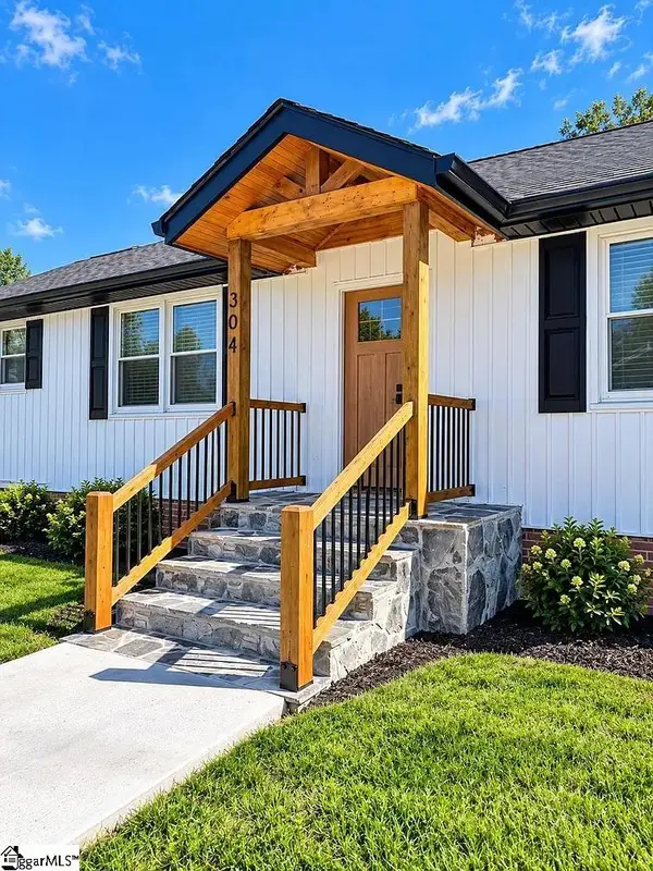 304 Gordon Street, Clinton, SC 29325