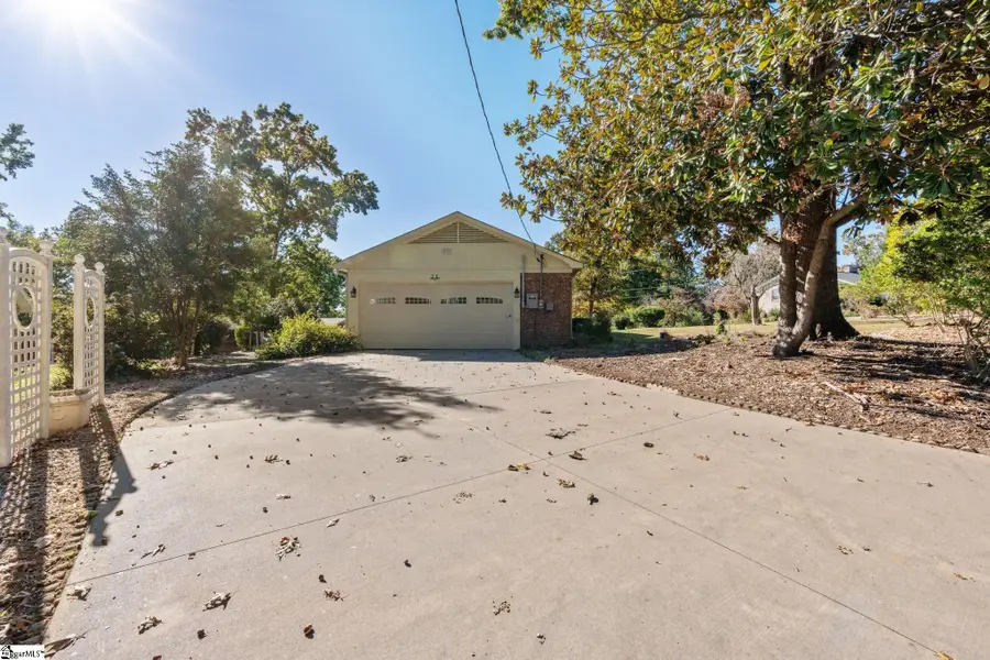 21 Bridgewood Avenue, Taylors, SC 29687 - #3