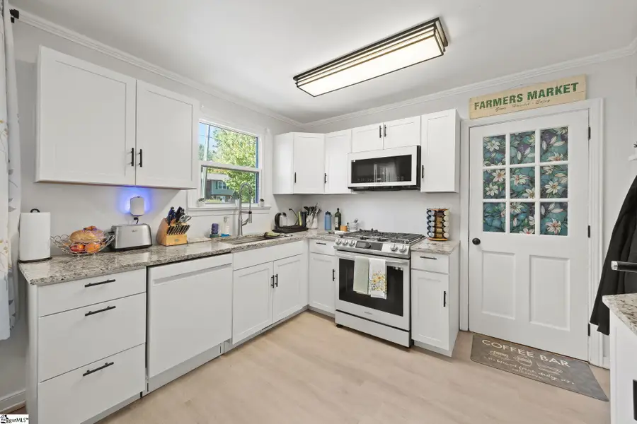 8 Linda Lane, Greenville, SC 29617 - #2
