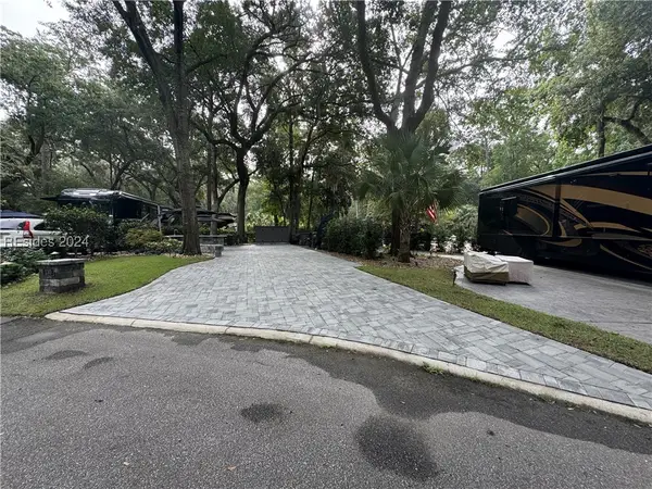 133 Arrow Rd #130, Hilton Head Island, SC 29928