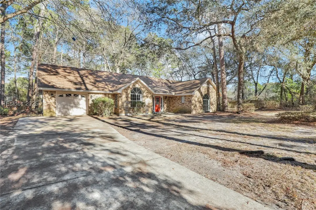 123 Francis Marion Circle, Beaufort, SC 29907 - Image #1
