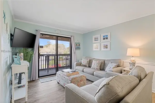 40 Folly Field Road #E14, Hilton Head Island, SC 29928