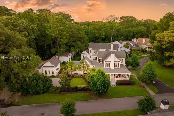 20 N Crescent, Beaufort, SC 29906