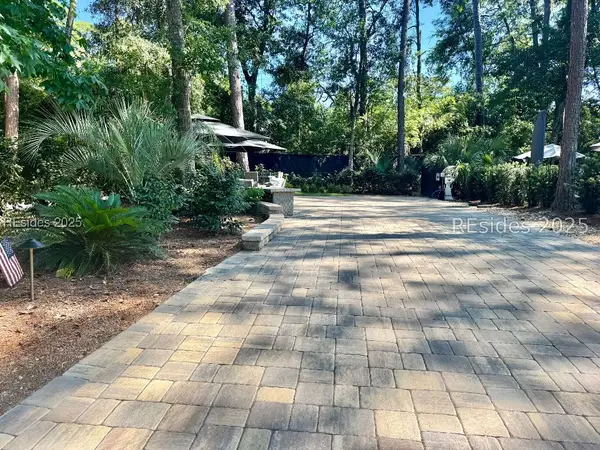 133 Arrow Rd #321, Hilton Head Island, SC 29928