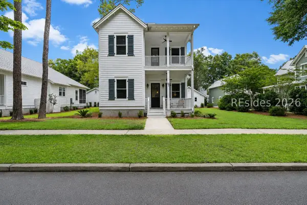 37 Park Square S, Beaufort, SC 29907
