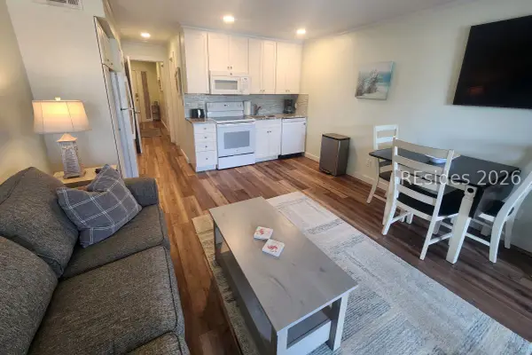 40 Folly Field Road #B119, Hilton Head Island, SC 29928