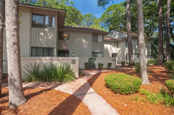 90 Gloucester Road #203, Hilton Head Island, SC 29928