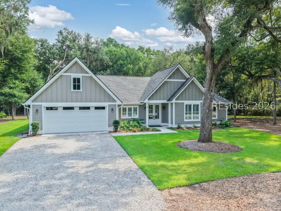 24 Alumni Road, Beaufort, SC 29907 - #2