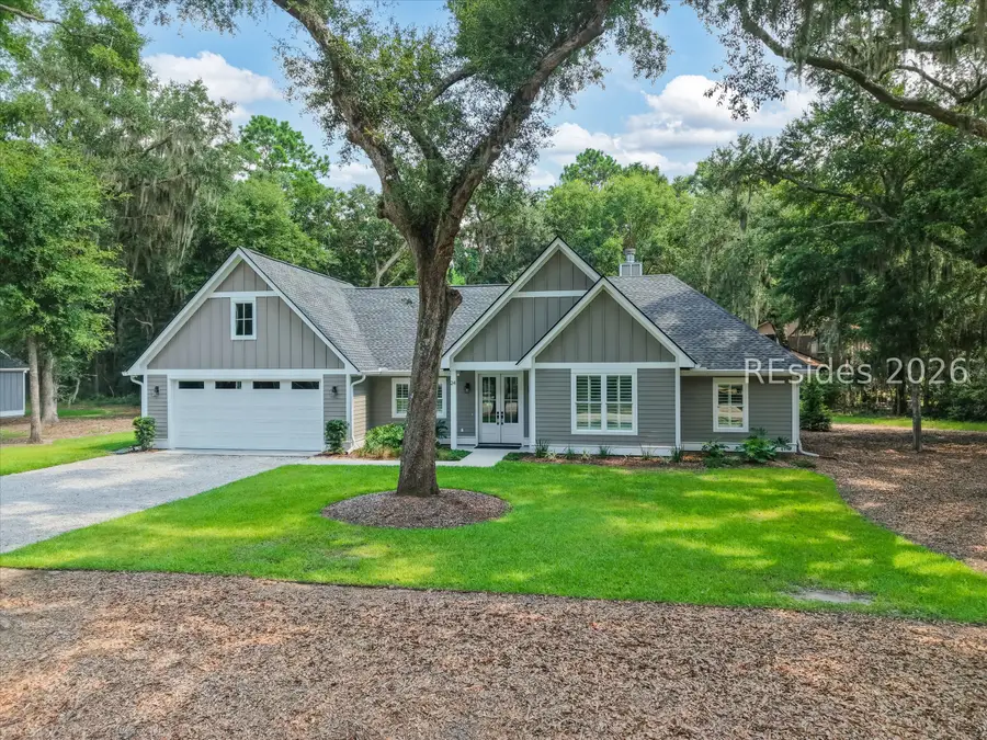 24 Alumni Road, Beaufort, SC 29907 - #3