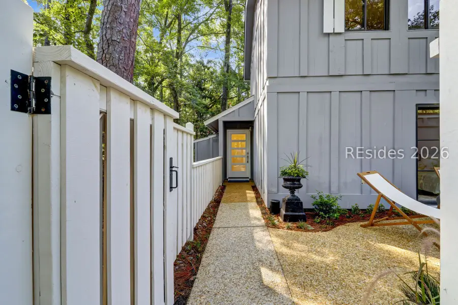 4 Honeysuckle Court, Hilton Head Island, SC 29926 - #2