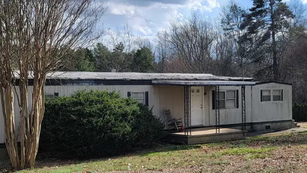 1011 Rogers Bridge Road, Duncan, SC 29334