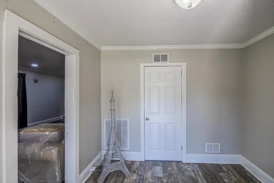 900 S Limestone Street, Gaffney, SC 29340 - Image #2