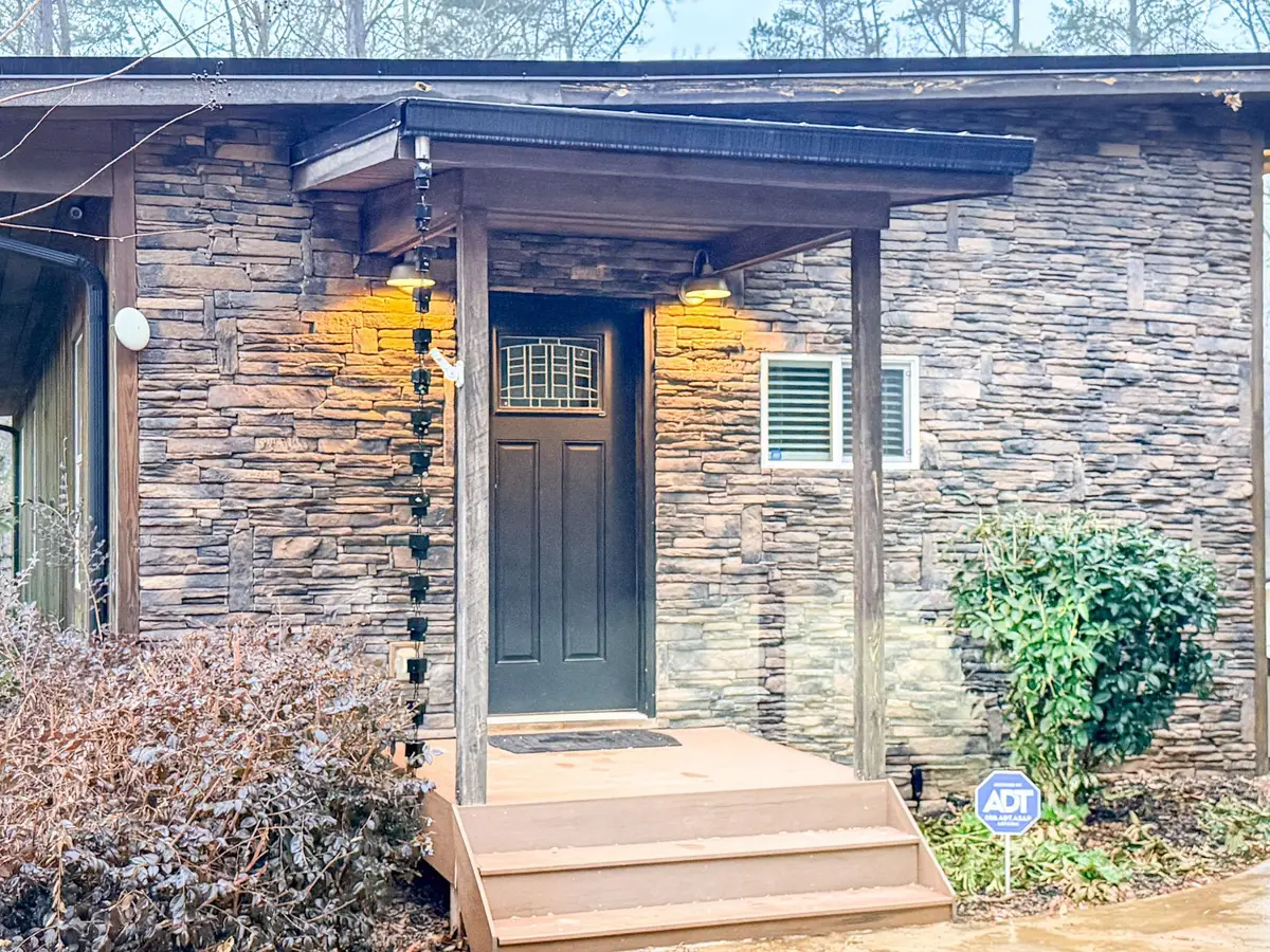 676 N Port Bass Drive, Fair Play, SC 29643-2042 - Image #1