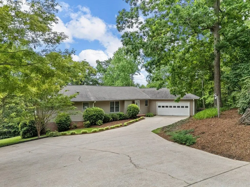 208 W Durham Street, Landrum, SC 29356 - Image #1