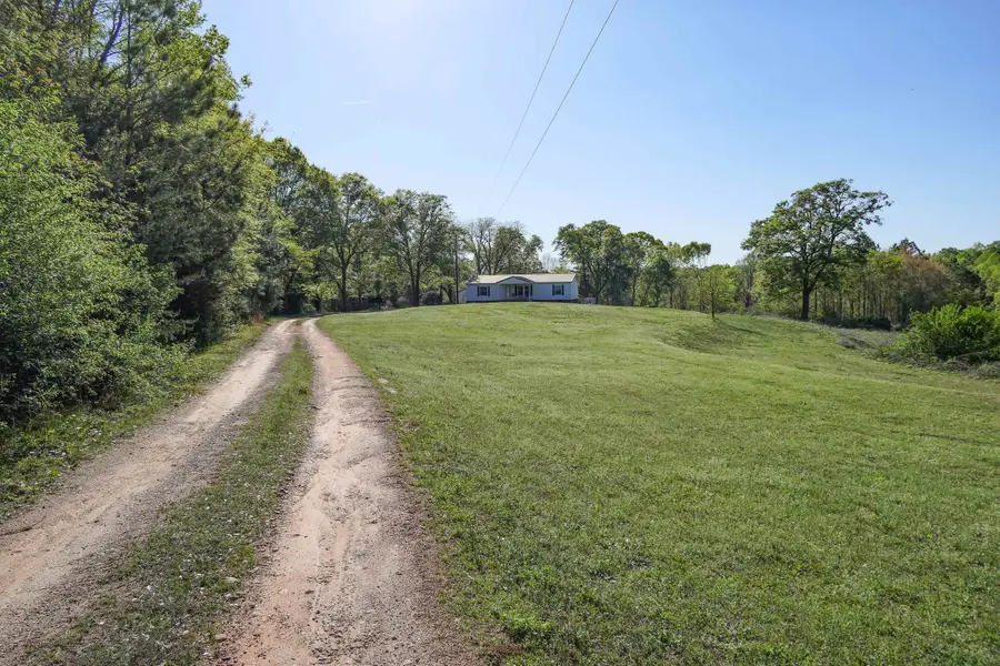 615 Beacon Light Rd, Spartanburg, SC 29307 - Image #2