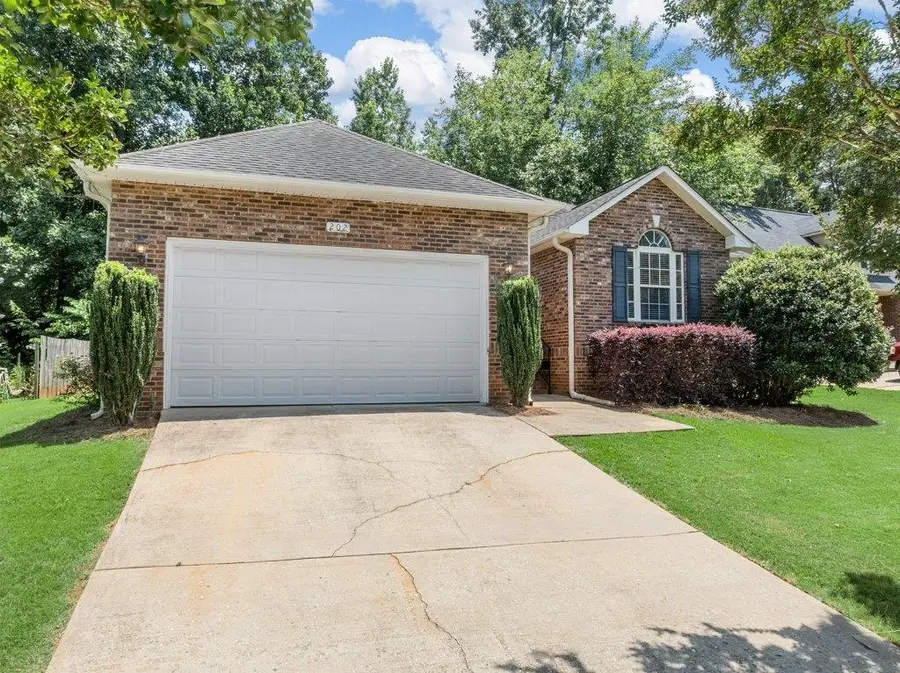 202 Riverrun Drive, Spartanburg, SC 29303 - Image #2