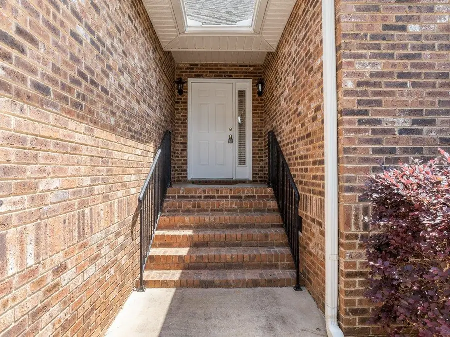 202 Riverrun Drive, Spartanburg, SC 29303 - Image #3