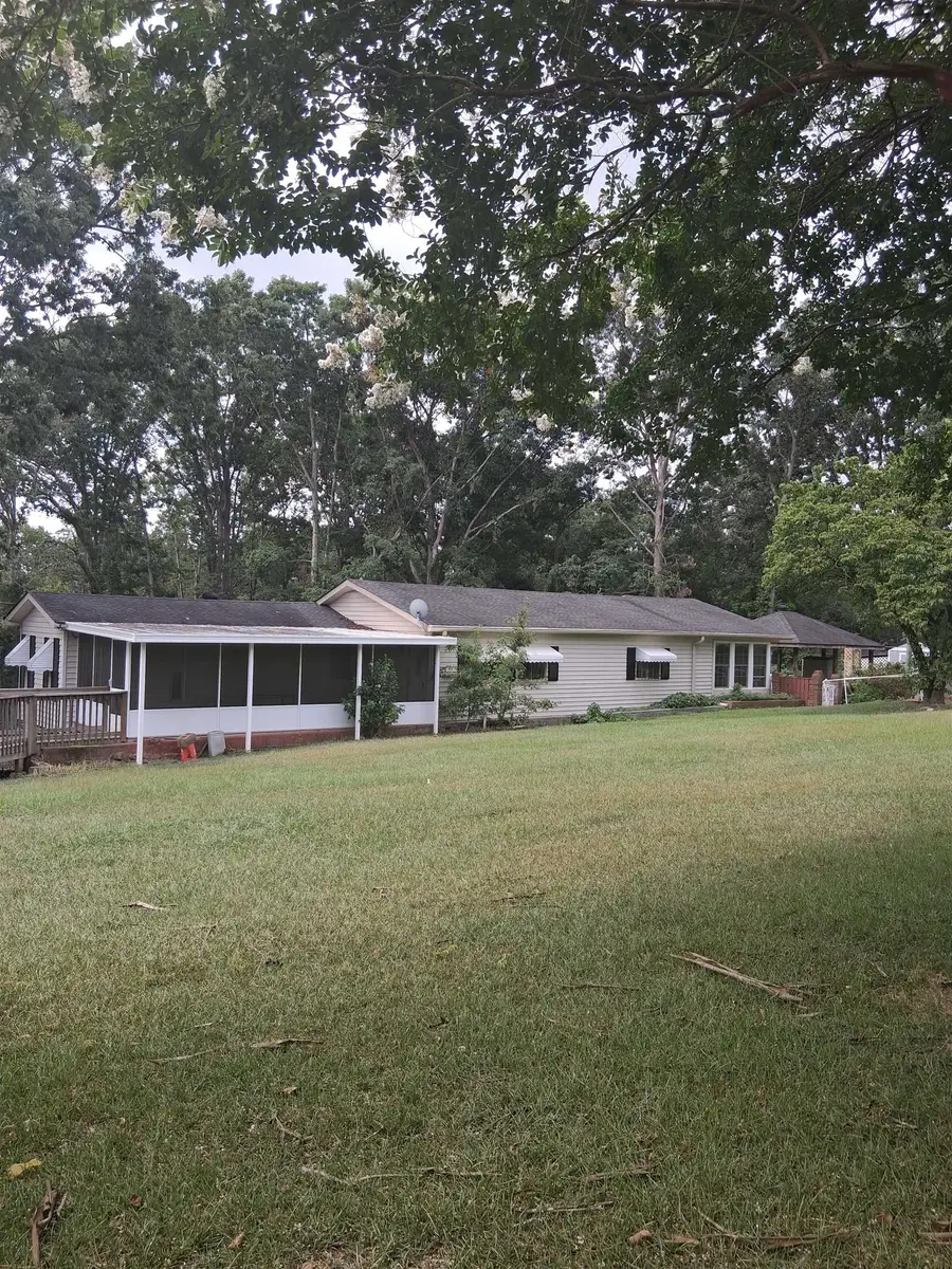 120 Frazier St, Woodruff, SC 29388 - Image #2