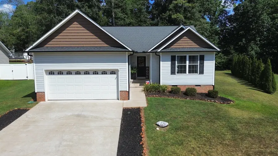 149 Topaz Ln, Gaffney, SC 29341 - Image #3