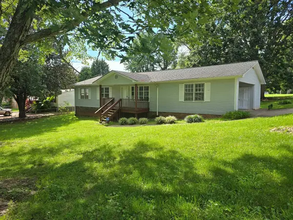 2504 W Croft Circle, Spartanburg, SC 29302