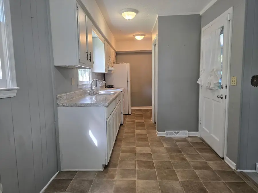 2504 W Croft Circle, Spartanburg, SC 29302 - Image #3