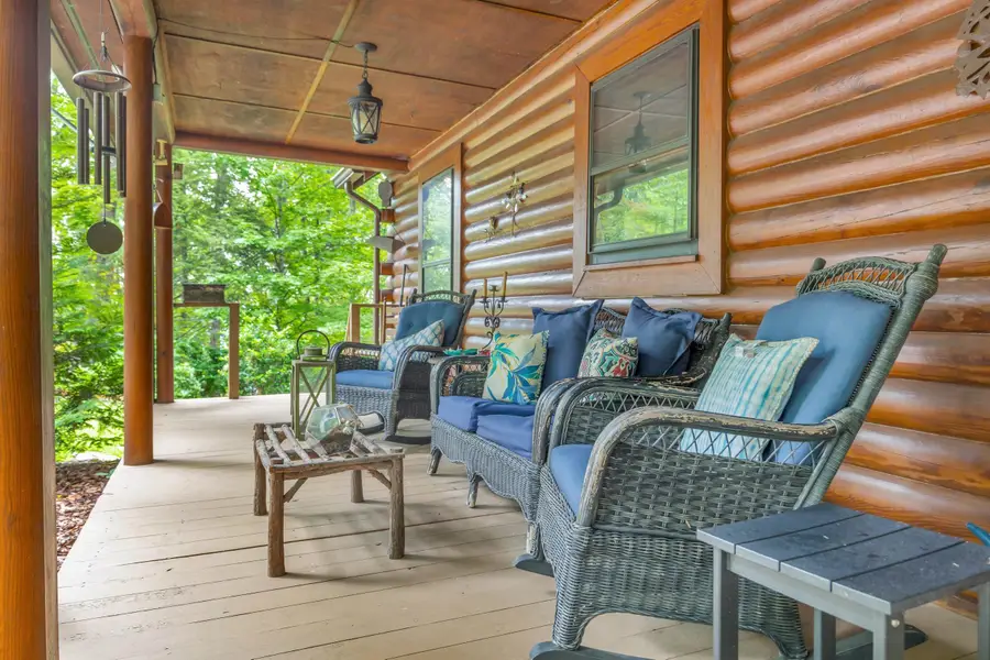 926 White Oak Mountain Road, Columbus, NC 28722 - Image #2