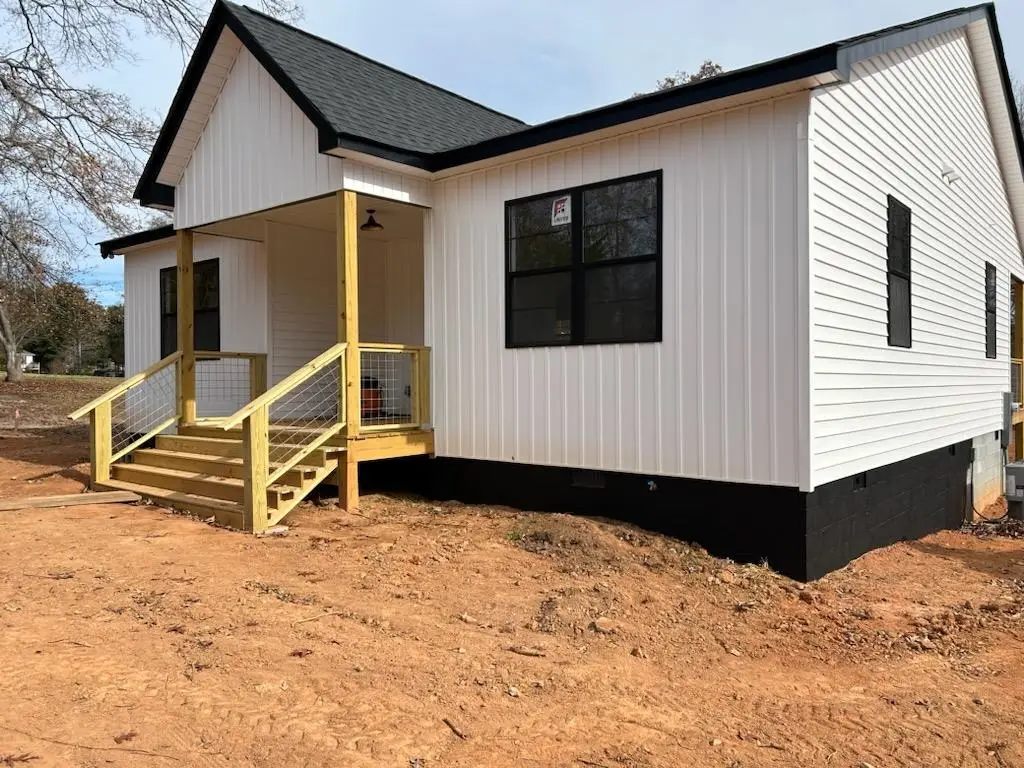 145 Highland Hills Drive, Campobello, SC 29322-0000 - Image #1