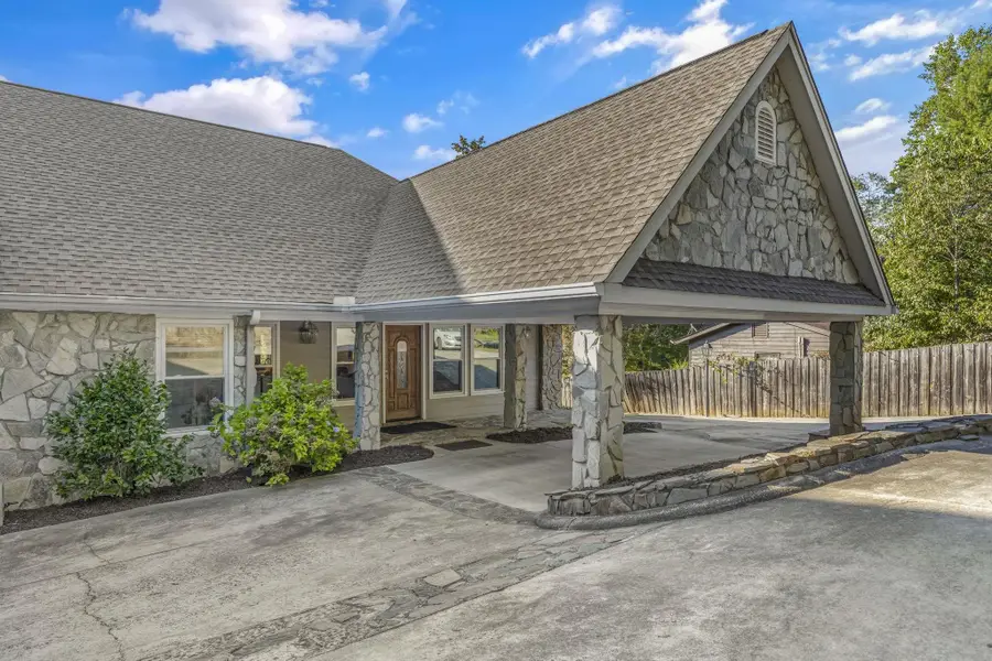 10 Scout Rd, Greenville, SC 29611 - Image #3