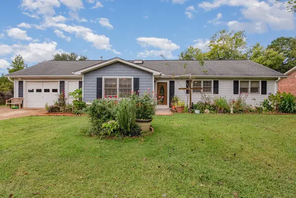 40 Riverwood Circle, Greenville, SC 29617