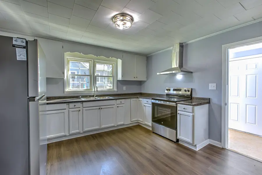 813 9th St, Gaffney, SC 29340 - Image #2