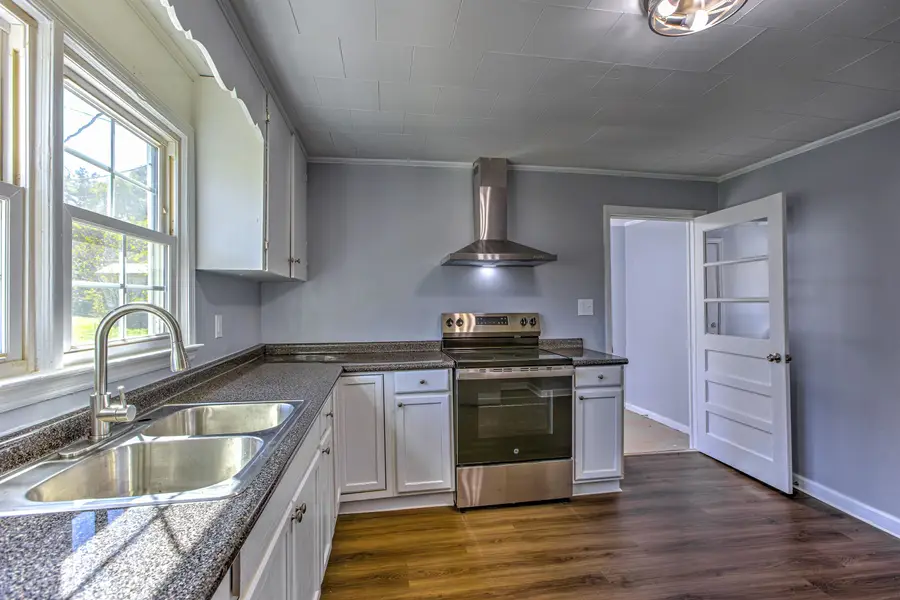 813 9th St, Gaffney, SC 29340 - Image #3