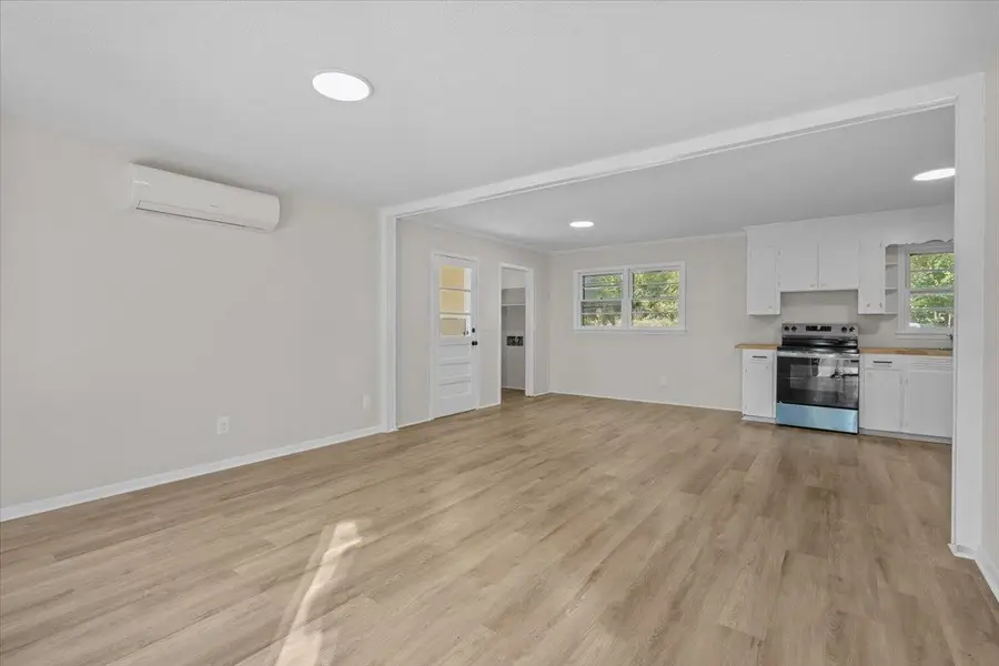 108 Lakeview Drive, Landrum, SC 29356 - Image #2