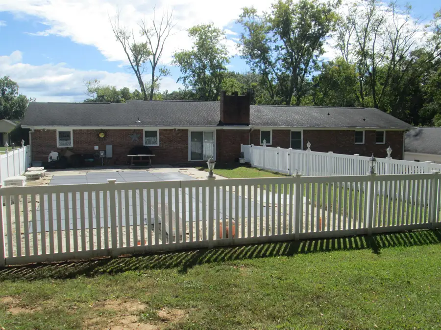 102 W Bridges Street, Landrum, SC 29356 - Image #2