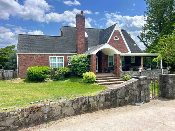 510 E Earle Street, Landrum, SC 29356