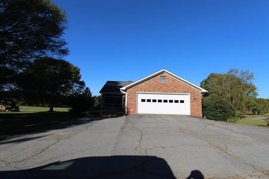 351 Smith Wall Road, Chesnee, SC 29323-9742 - Image #2