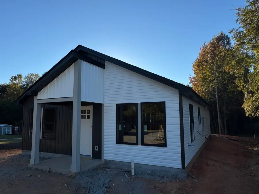 450 Sharpe Street, Woodruff, SC 29388 - Image #2