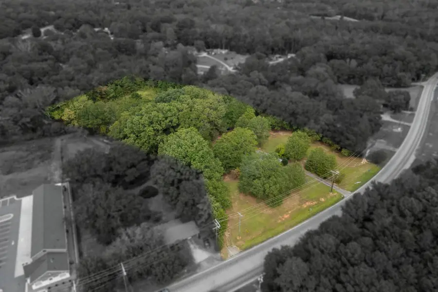 1212 W Georgia Road, Simpsonville, SC 29680-6335 - Image #2