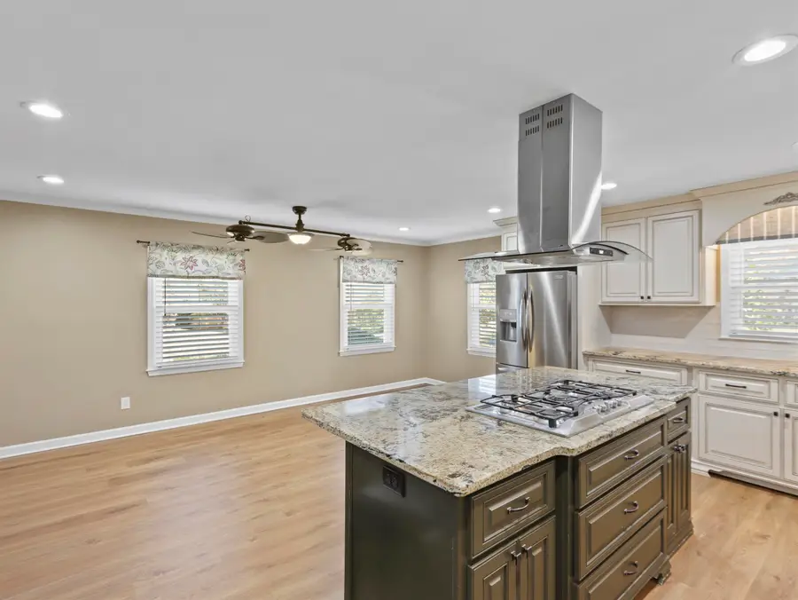 201 Crestview Dr, Gaffney, SC 29340 - Image #3