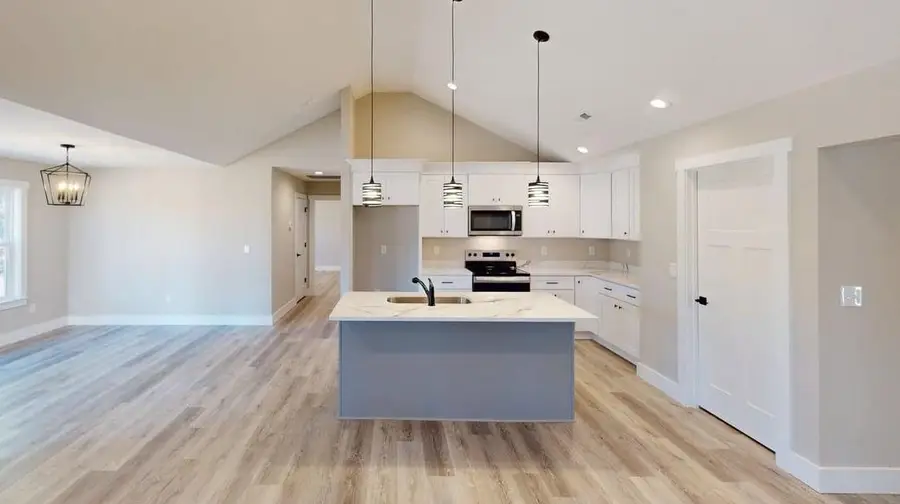 1168 W Rutledge Avenue, Gaffney, SC 29341 - Image #2