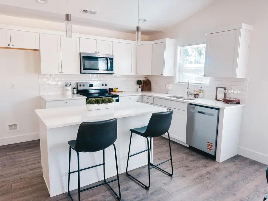 136 Dendy Drive, Wellford, SC 29385 - Image #3