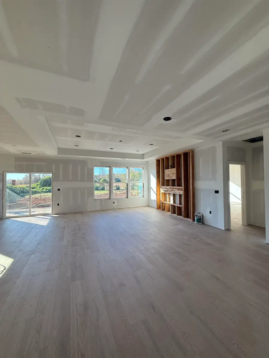 931 Ferree Road, Campobello, SC 29322 - Image #2