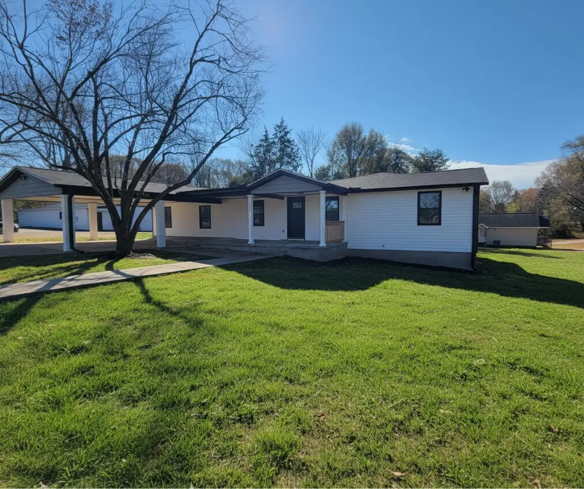 136 Moore Street, Wellford, SC 29385 - Image #1